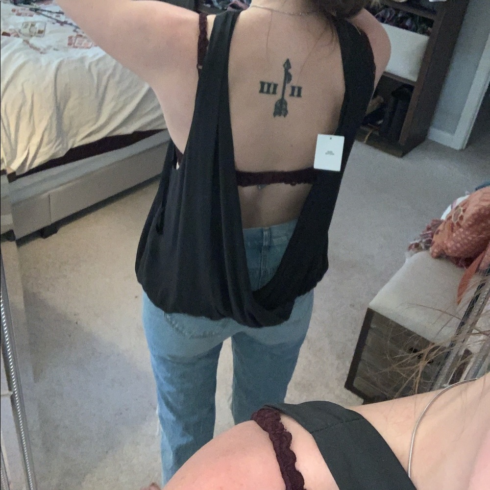 Top - Picture 2 of 4